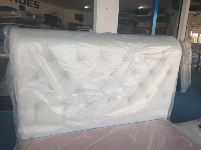 Cabeceira de Cama Estofada bege