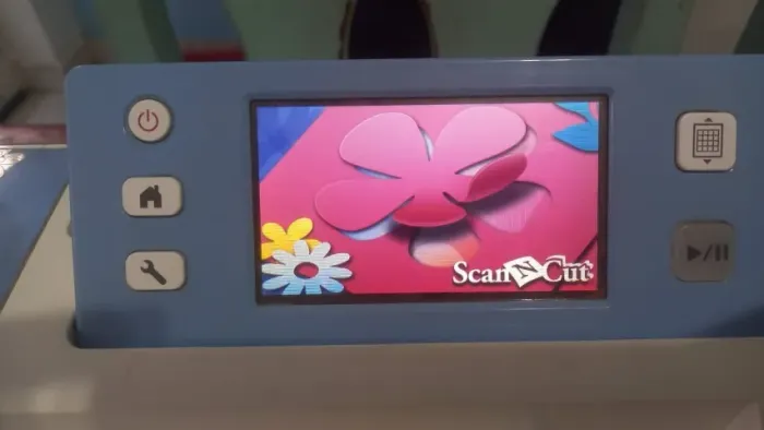 Impressora de corte Brother seminova.