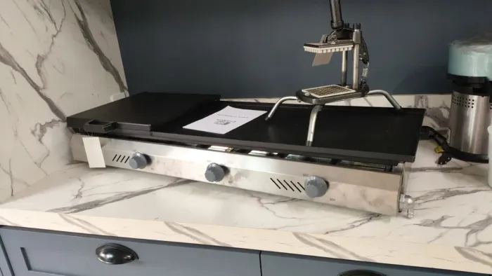 Chapa a gás  com gas nova com prensa 40x90 grande top nova