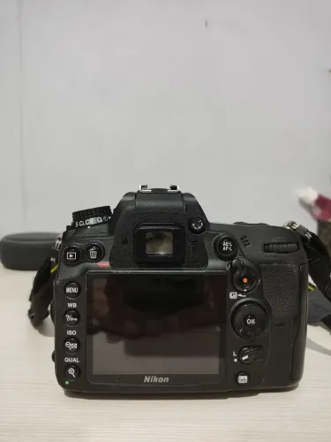 Nikon D7000 com lente 18-105 45k clicks