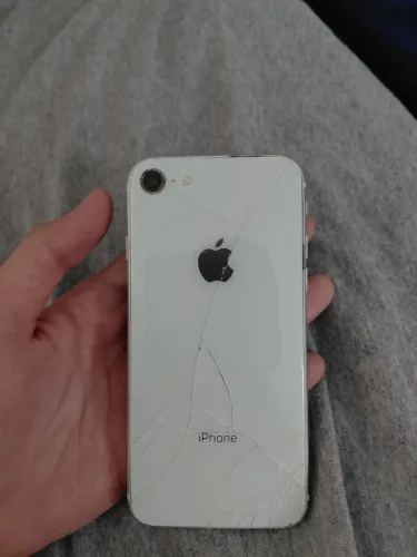 iPhone SE novo para retirada de peças