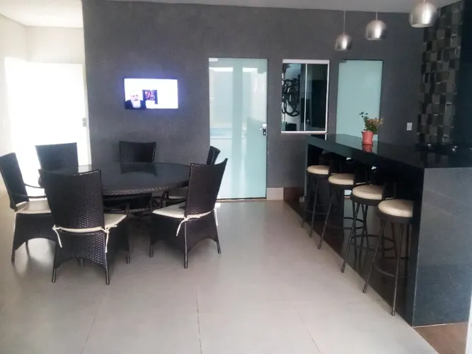 Vendo ou troco casa na Rua 03 - ACEITO APARTAMENTO!