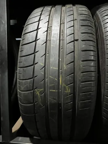Pneu 225/50/17 Triangle 82 % Vida util