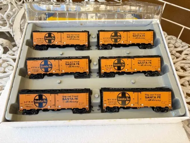 Pack Athearn 06 Vagoes Ho 40' Steel Reefer Santa Fe