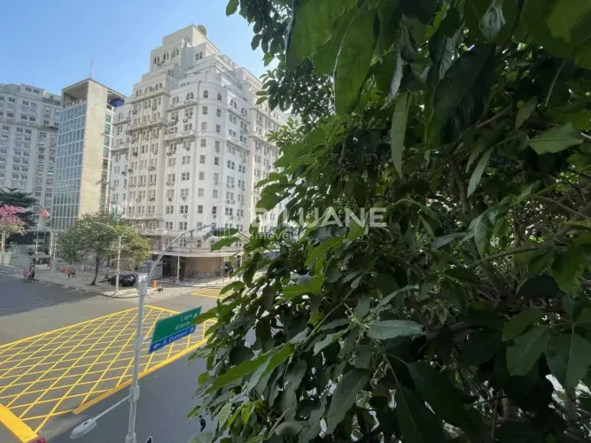 Apartamento : / Residencial / Centro