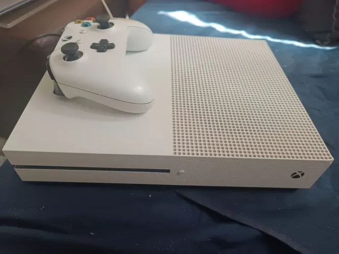 XBox One  S,  C/ controle 