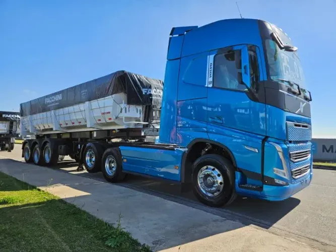 Volvo FH 460 6x2 Globetrotter Ano 2025 0km pronta entrega + Basculante Facchini Ano 25 0km
