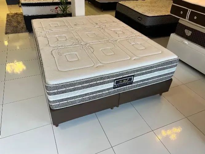 Colchão QUEEN NOVO + base box NOVO - Entrego!