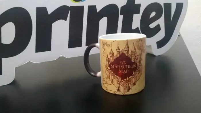 Caneca mágica personalizada com arte de sua preferência