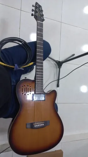 Violão  godin ultra 6