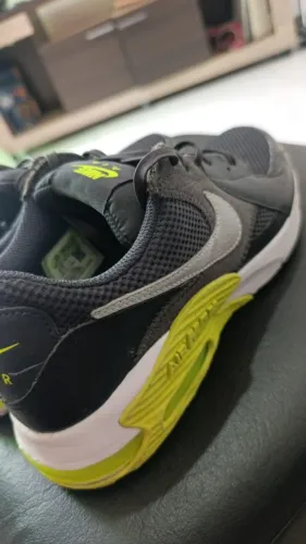Tênis Nike Air Max Excee Masculino - Preto e verde