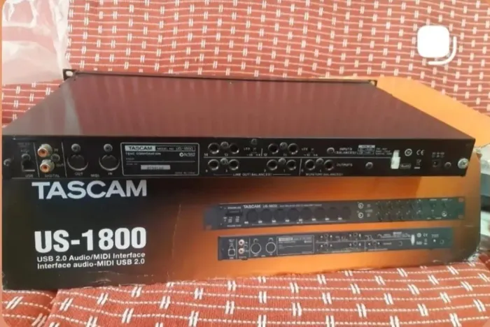 Vendo Interface de áudio tascam 16 canais por R2.700 