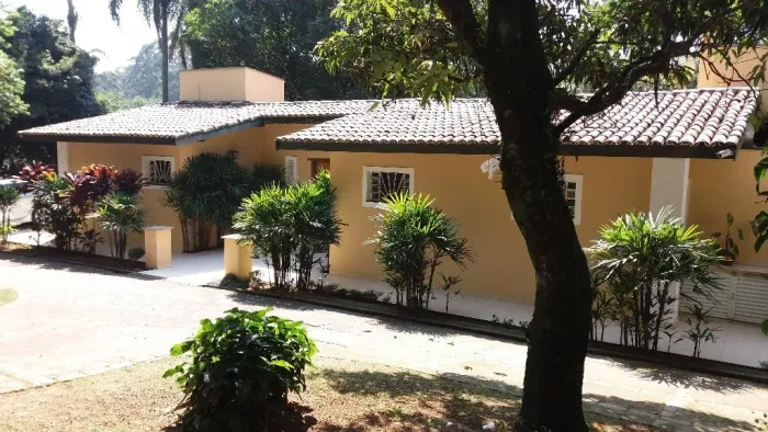 Casa com 4 dormitórios à venda, 2070 m² por R$ 1.650.000,00 - Chácara Refúgio - Cotia/SP