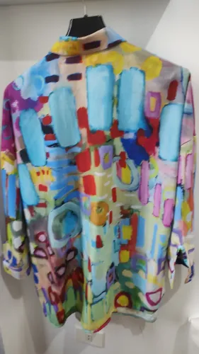 Camisa estampada abstrata