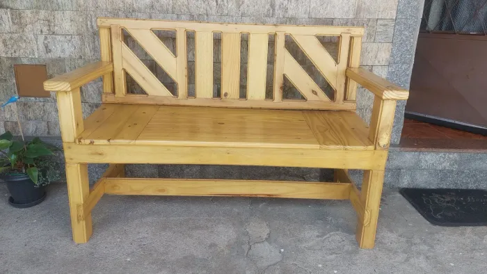 Banco de madeira 3 lugares