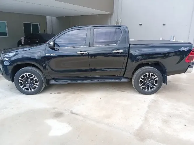 Toyota Hilux CD SRX 4X4 2.8 TDI 16V Diesel Aut. 2022