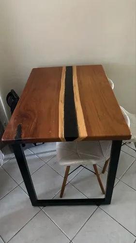 Mesa com cadeiras