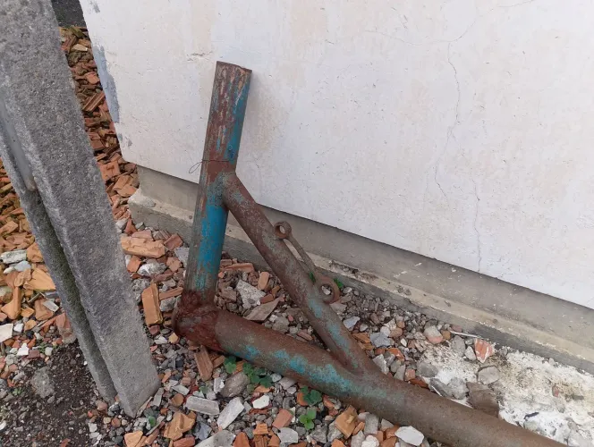 Ciborg para puxar carro batido