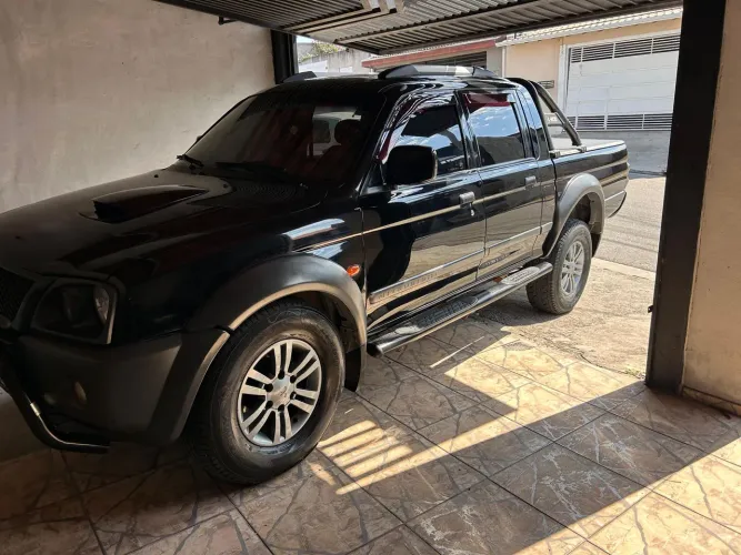 Mitsubishi L200 Outdoor HPE 2.5 4X4 CD T.dies. Mec. 2010