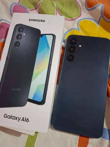 Celular a16 semi novo.