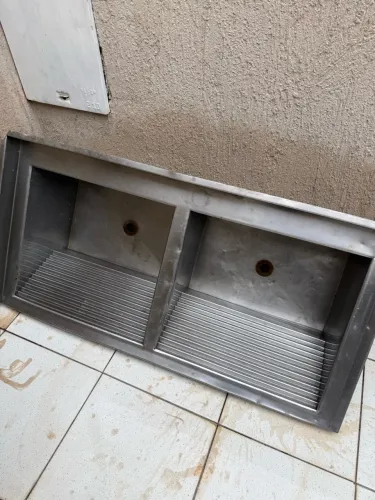 Vendo este tanque duplo de Inox