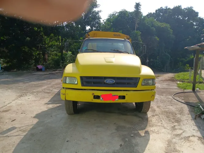 vende-se Caminhão Munk