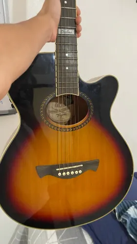 Vendo violão da tagima