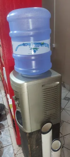 Vende-se bebedouro