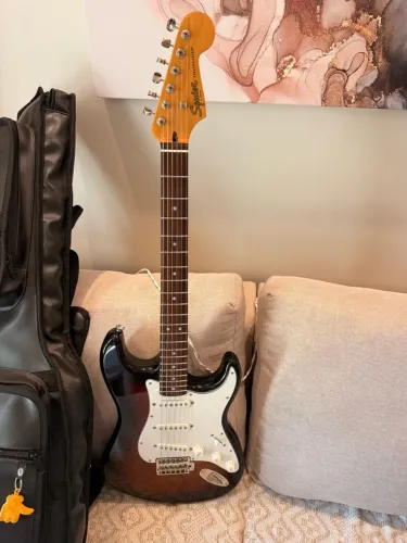 Guitarra Stratocaster squier vintage 60 s