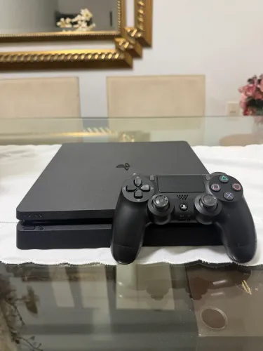 Vende -se Ps4 Slim