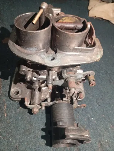 Carburador duplo automotivo