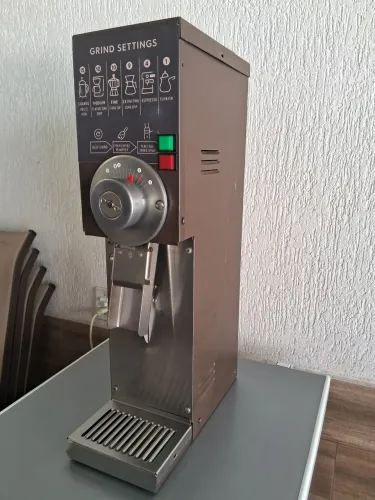 Moedor Grindmaster 890 E