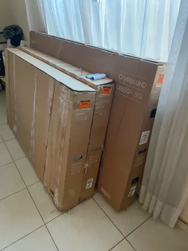 Tv com defeito - retirada de peças