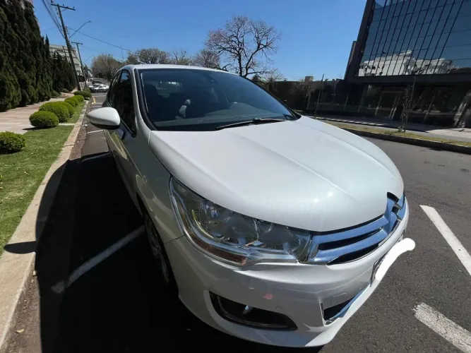 Citroen C4 Lounge Exclusive 1.6 Turbo 4P Aut. 2014