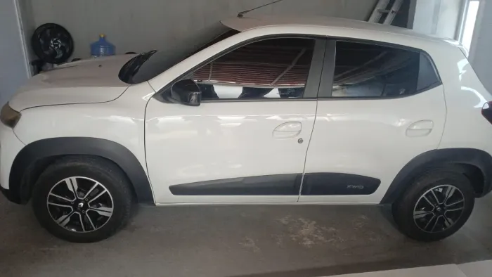Renault Kwid Intense 1.0 Flex 12V 5P Mec. 2024