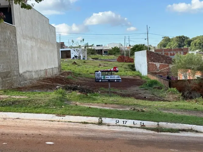 Imóvel para venda tem 200 metros quadrados em Jardim Santa Rosa - Campo Mourão - PR