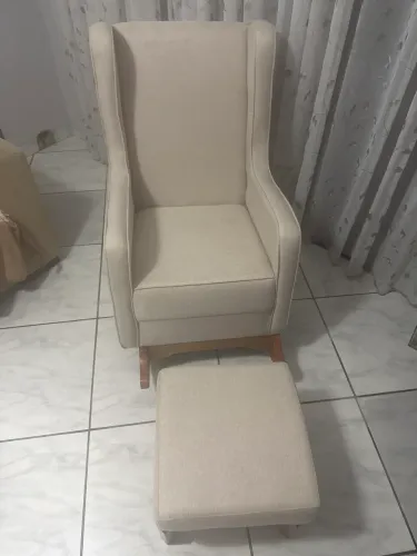 Poltrona para amamentar e decorar 