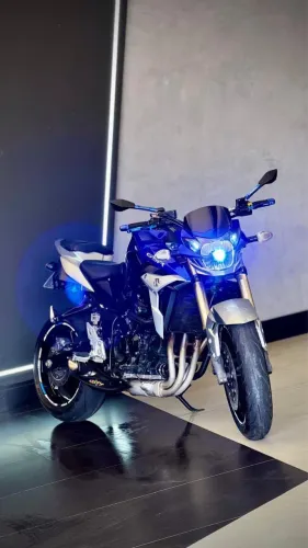 Raridade SUZUKI GSR 750 41.000km