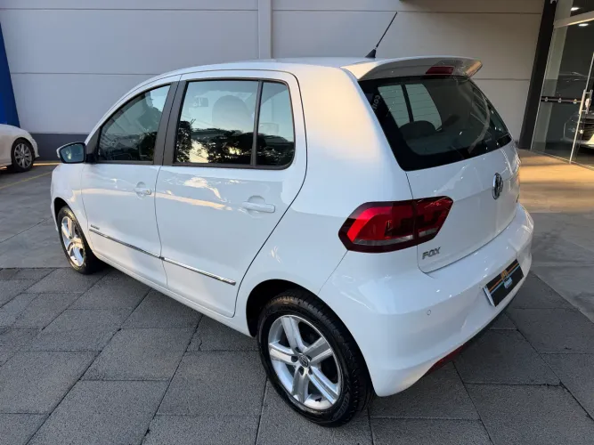 Volkswagen Fox Highline I Motion 1.6 Flex 16V 5P 2015