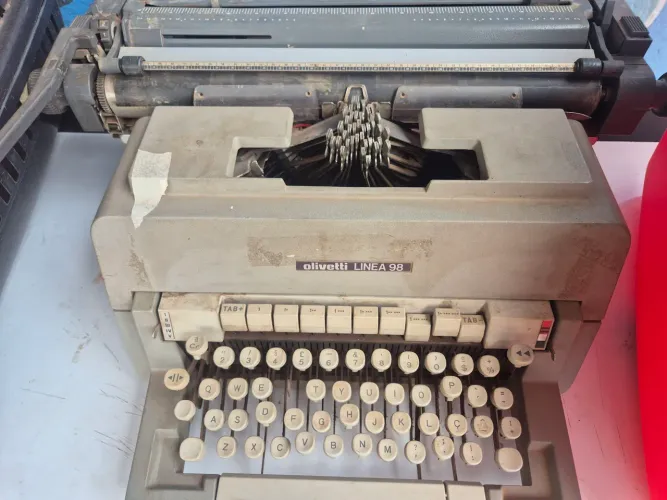 Maquina de escrever relíquia