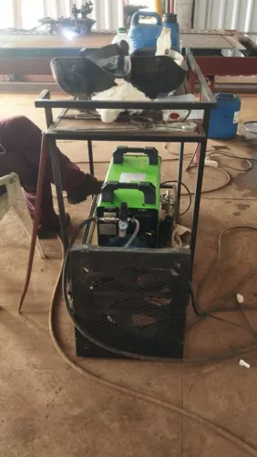 MANUTENÇÃO MÁQUINA DE SOLDA
