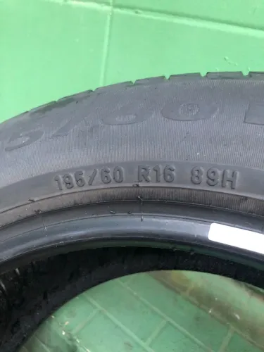 Pneus Pirelli Aro 16 195/60 R16 - 2 unidades - Ótimo estado