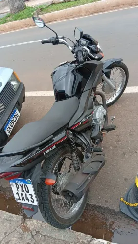 Vende-se moto Factor 150