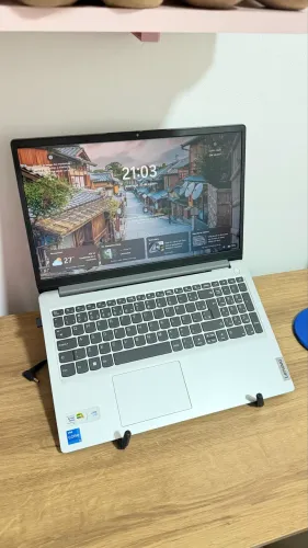 Notebook Lenovo i5 8GB RAM + SSD 512GB - Rápido e Conservado