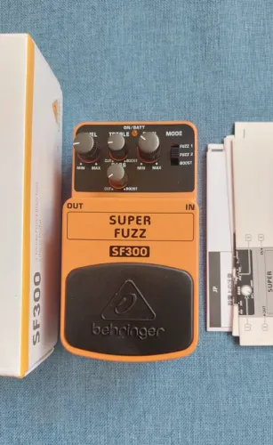 Behringer Super Fuzz SF300
