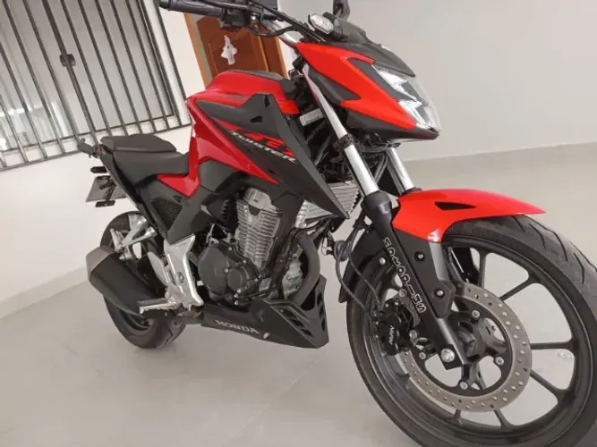CB 300 TWISTER MUITO NOVA