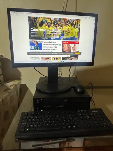 Computador de mesa em excelente estado