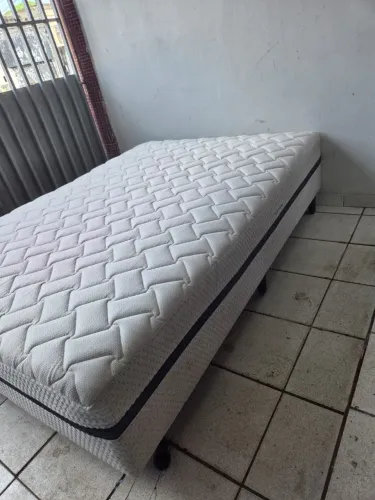 Cama casal unibox semi nova