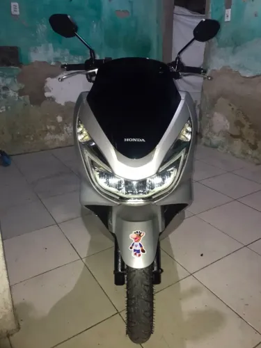 Honda PCX 150dlx 2017/18 semi nova 