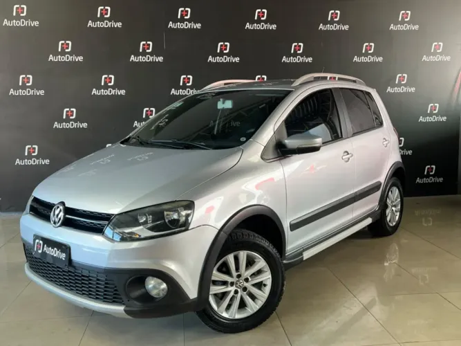 Volkswagen Crossfox 1.6 MI Total Flex 8V 5P 2013
